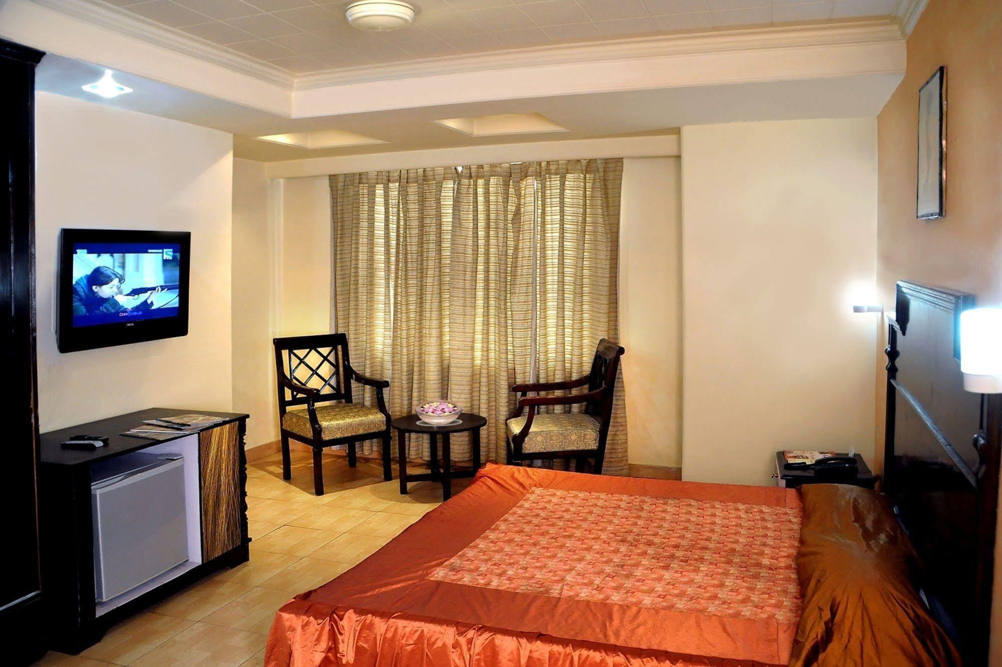 Hotel Ganga Ratan Agra  Luaran gambar